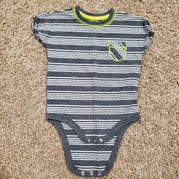 Cat and Jack Gray White Striped Short Sleeve Baby Boy One Piece  Good pre owned - Picture 2 of 5